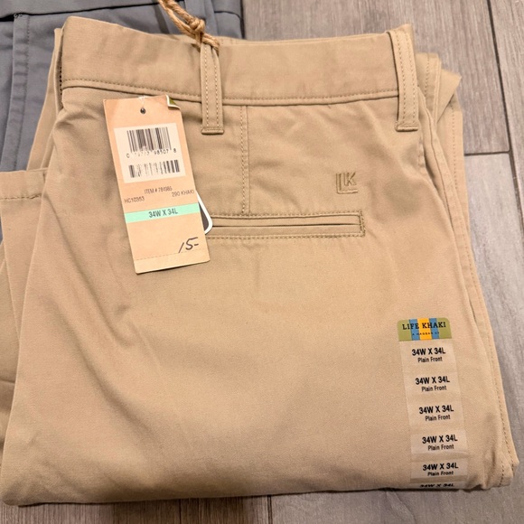 Dockers Men's Chino Pants in Tan and Light Gray - Picture 3 of 8